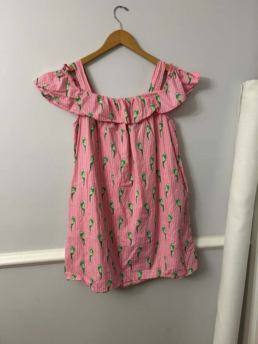 Crown & Ivy Women's Pink Striped Parrot Print Cold Shoulder Ruffle Dress with Po